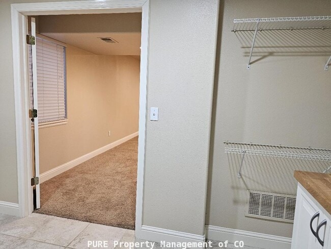 Building Photo - 2-story home with finished basement! 2-car garage!