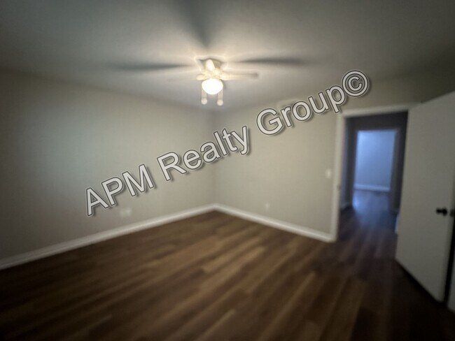 Building Photo - Cherry Hall Townhomes