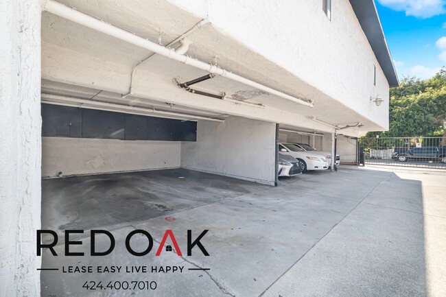 Building Photo - 6555 1/4 La Mirada Ave-10