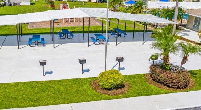 Building Photo - 4770 Naranja Way