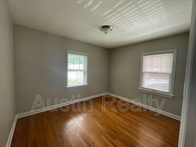 Building Photo - 1135 Brightling Dr