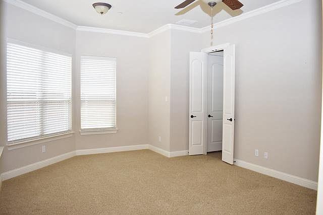 Building Photo - 5140 Chinquapin Dr