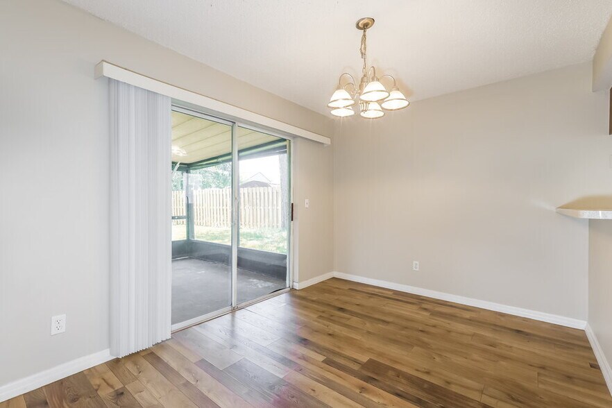 Building Photo - 1687 Palm Leaf Dr