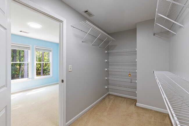 Building Photo - 1940 Bentbrooke Trail