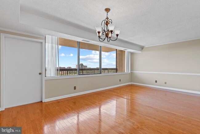 Building Photo - 3709 S George Mason Dr