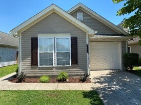 1 car garage +1 car driveway +1 Street spot - 2542 Sonar St