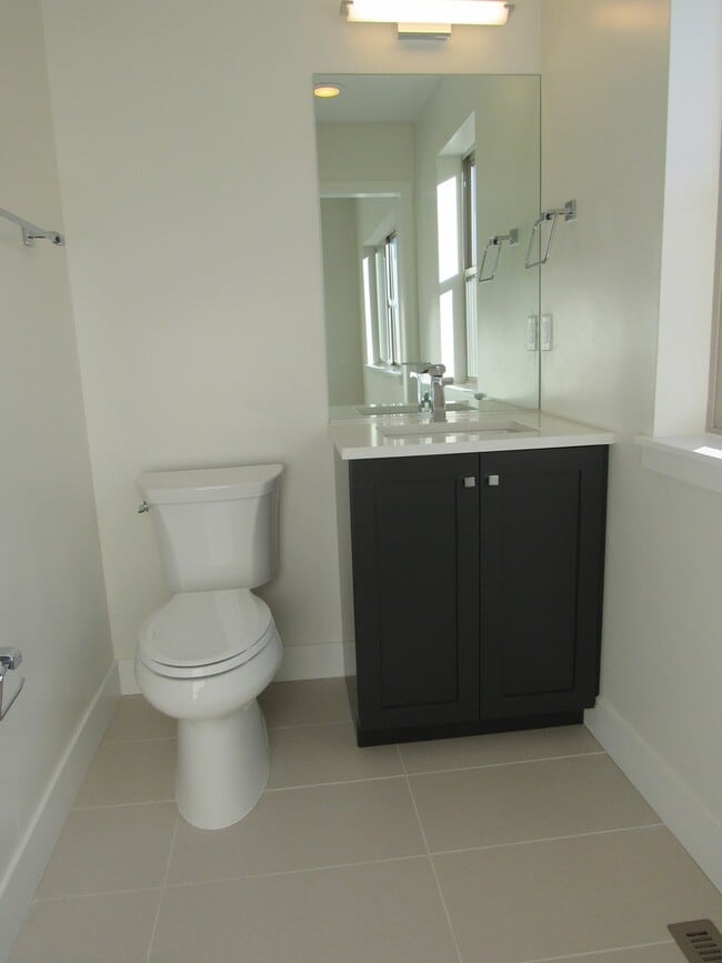 Building Photo - Town home a Block away from Sloan's Lake with roof top Deck