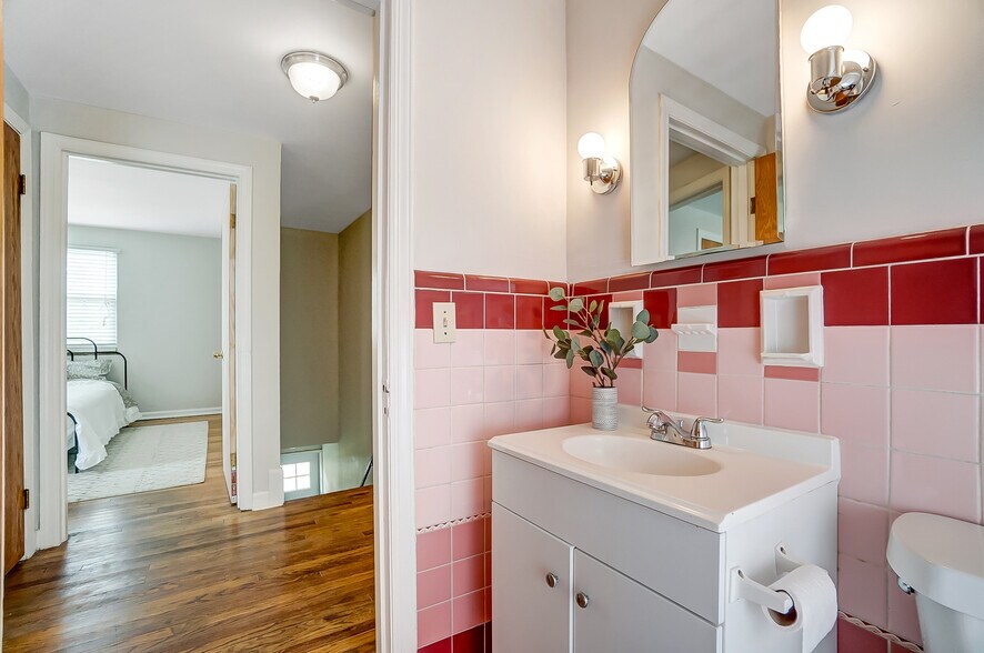 Building Photo - 531 Norway Ave