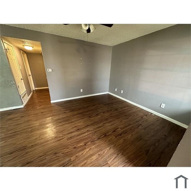 Building Photo - 3302 Vintage Hills Cove