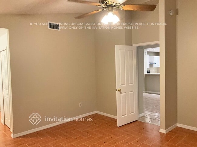 Building Photo - 14911 Rocky Ledge Dr