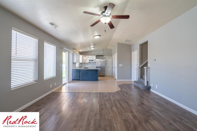 Building Photo - 3 Bedroom Home with Red Rock Views and Community Pool