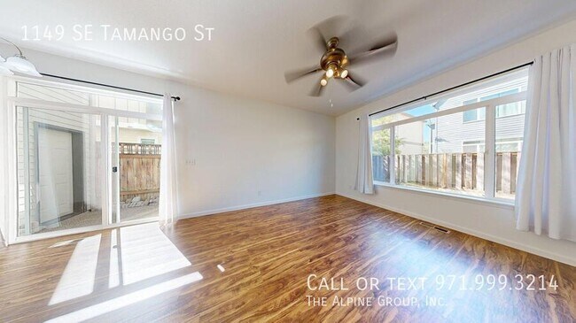 Building Photo - 1149 SE Tamango St