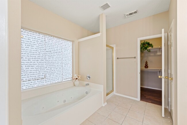Building Photo - 7218 Broadelm Dr