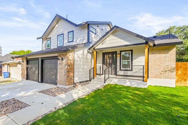 Building Photo - BEAUTIFUL HOUSE FOR RENT NEAR 1604 W/ GUIL...