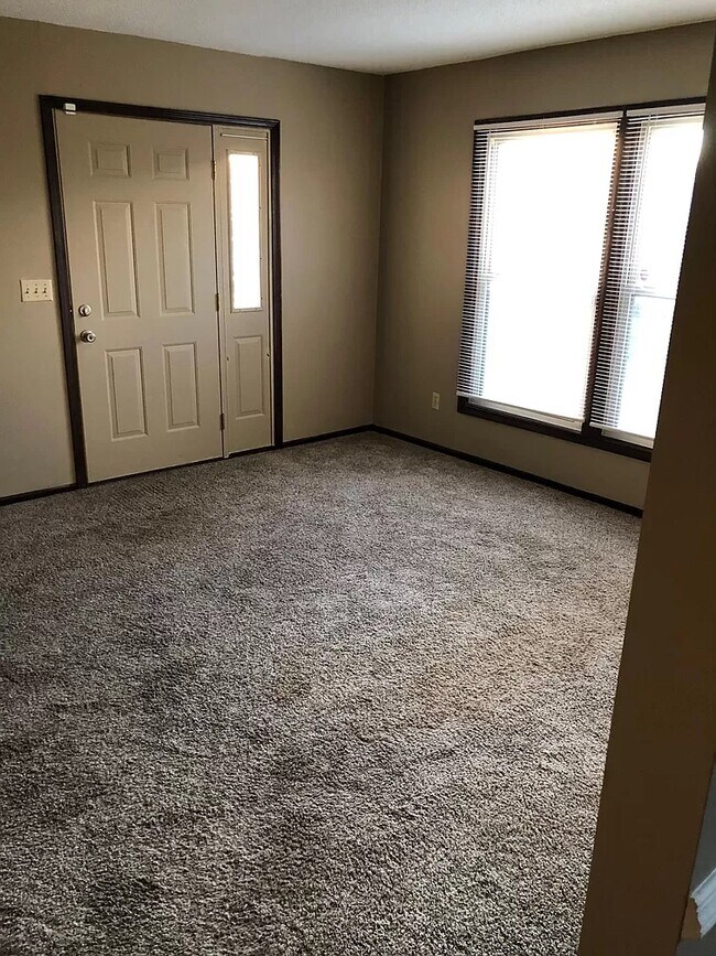 3415 Shoaff Park River Dr 3415 Shoaff Park River Dr Fort Wayne IN