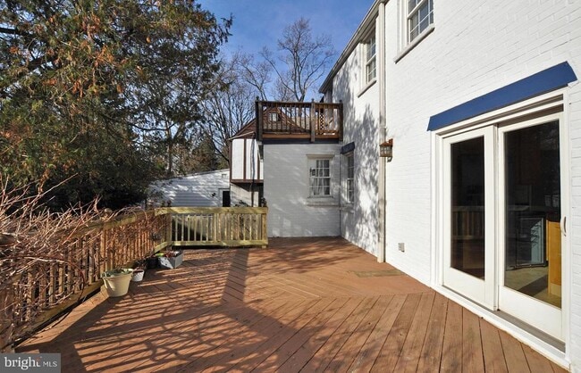 Building Photo - 4630 River Rd