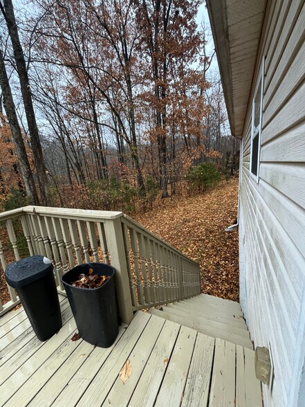 Building Photo - 236 McMurtry Rd