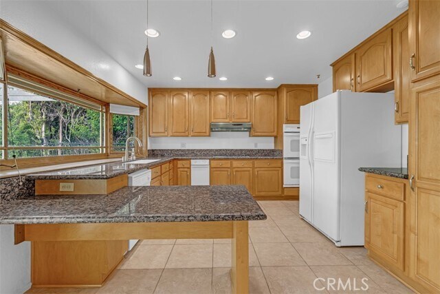 Building Photo - 551 S Paseo Lucero