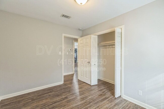 Building Photo - 6419 Belarbor St