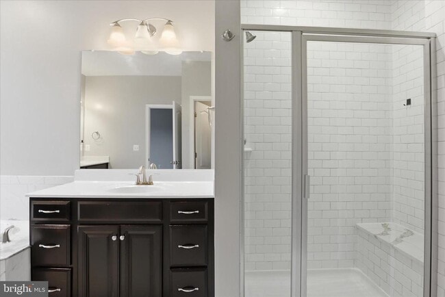 Building Photo - 33 Forge Mill Rd