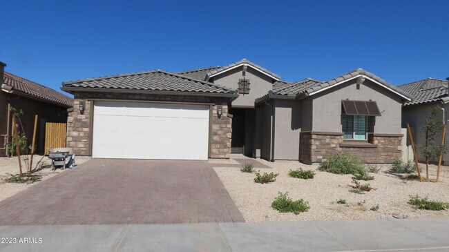 Primary Photo - 5862 N 86th Dr