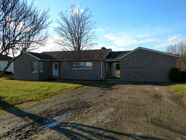 Building Photo - 109 Lakeview Dr