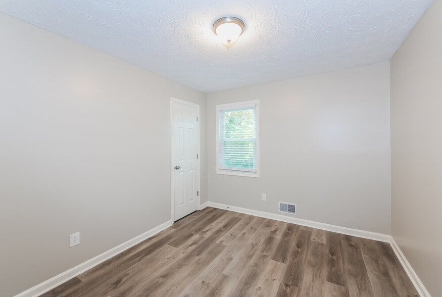 Building Photo - 4967 Turtle Rock Dr