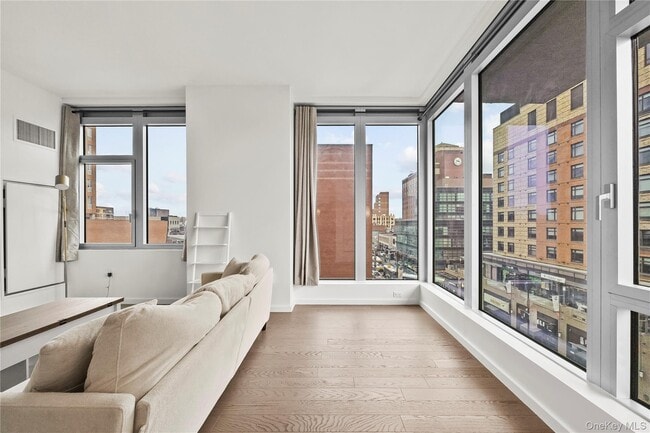 Building Photo - 133-27 39th Ave