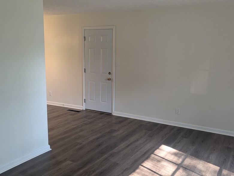 Building Photo - 3766 Rutledge Dr