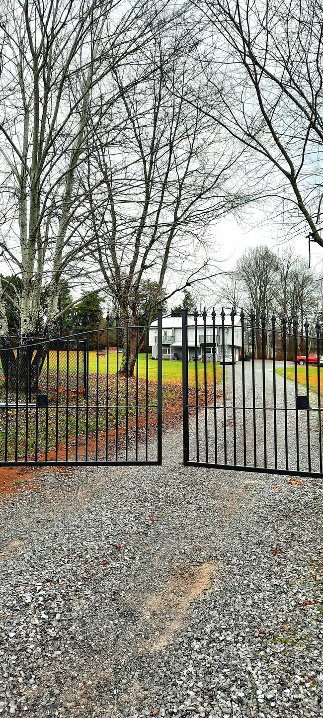 317 Station Rd 317 Station Rd Seymour TN 37865