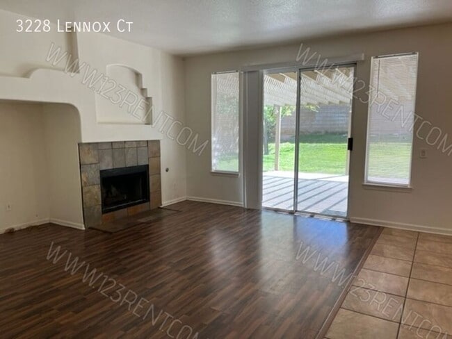 Building Photo - 3228 Lennox Ct