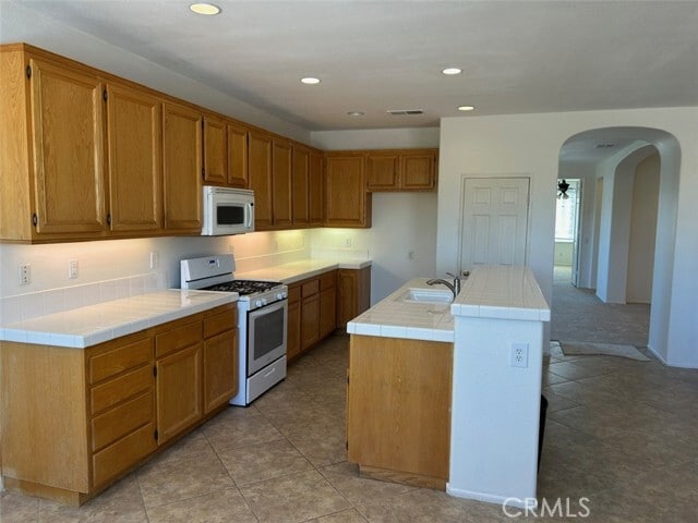 Building Photo - 35921 Camelot Cir