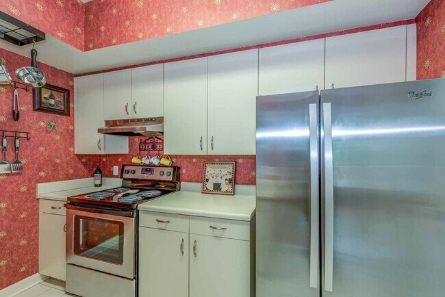 Building Photo - 2161 Peachtree Rd