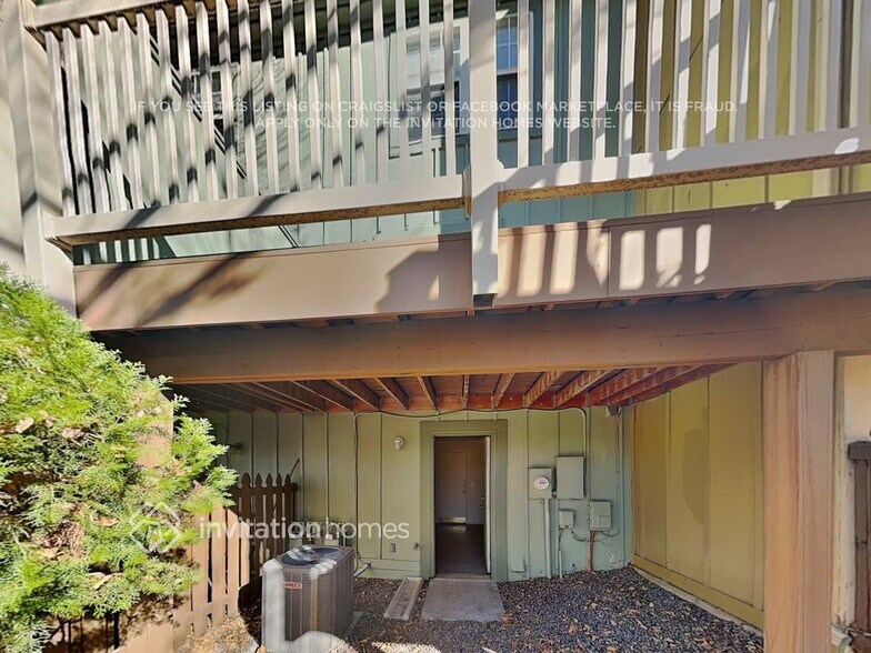 Building Photo - 11845 E Kepner Dr