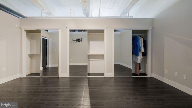 Building Photo - 444 N 4th St