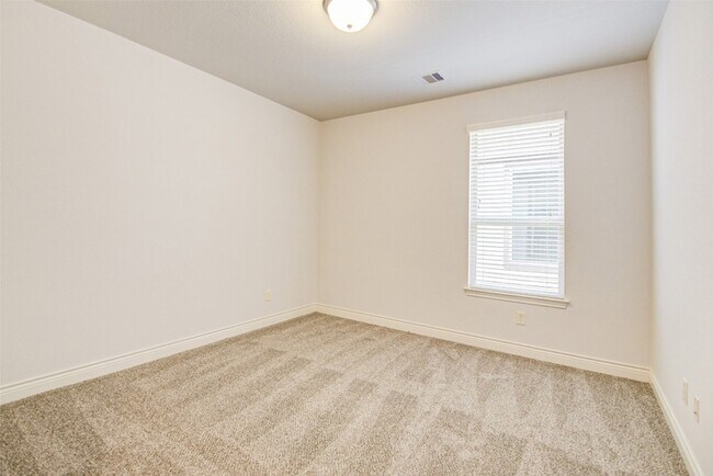 Building Photo - 19 Daffodil Meadow Pl