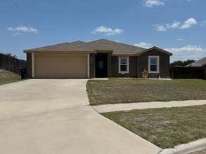 Building Photo - 3505 Moline Cir