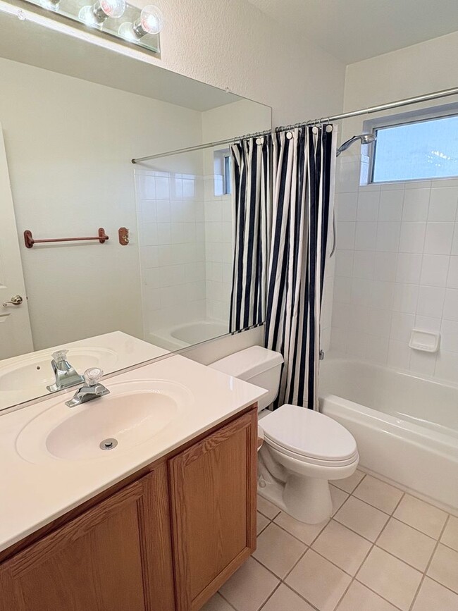 Building Photo - Spacious 4BR/3BA Two-Story Home Near Sabino Canyon