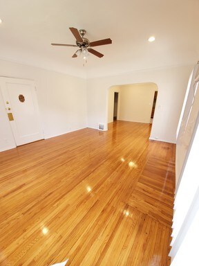 Primary Photo - 435-437 N Hayworth Ave