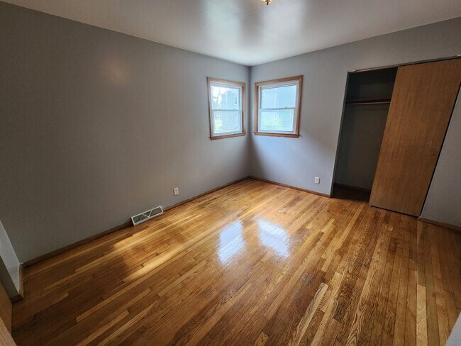 Building Photo - 5165-5167 N 45th St