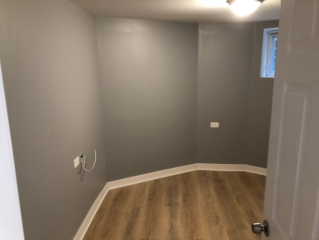 4th bedroom - 5521 S Dorchester Ave