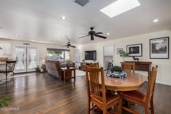 Building Photo - 18006 N Villa Rita Dr