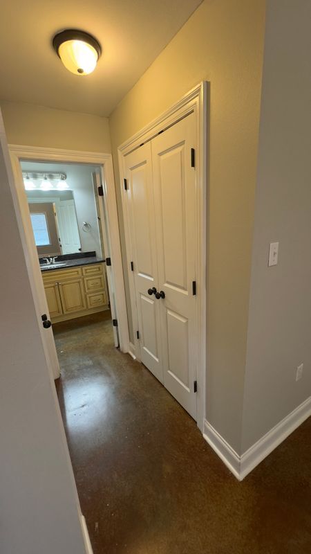 Building Photo - 12356 Village Maison Dr