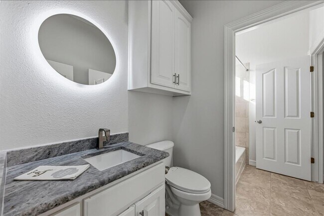 Building Photo - 13725 Madrone Mountain Way