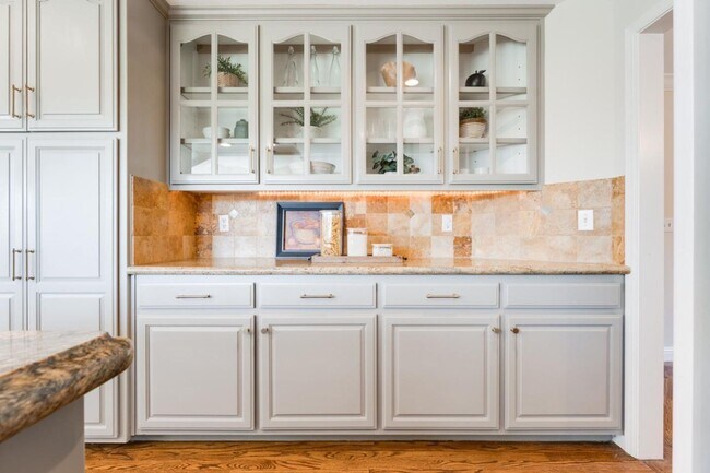 Building Photo - 5br/4ba Home - Luxury Country Living Minutes to Capitola & Soquel Village