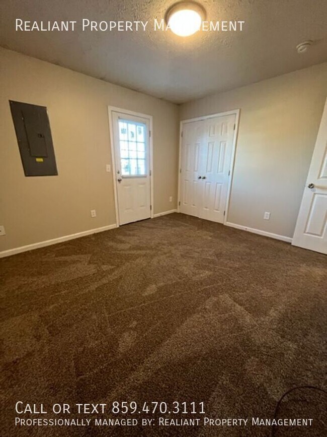 Building Photo - 301 Parker Pl