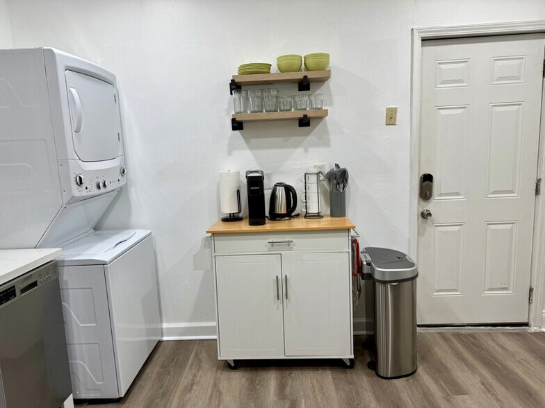 Building Photo - 747 Fourth St