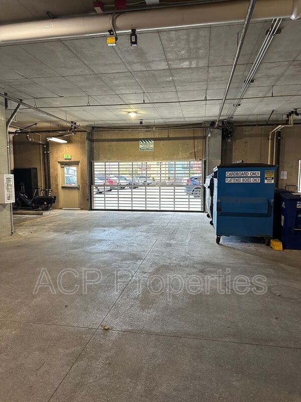 Building Photo - 1310 10th St