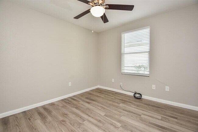 Building Photo - 3710 Dreyfus St