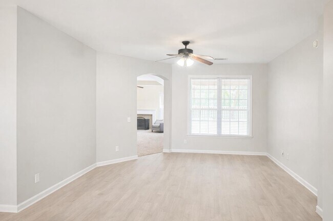 Building Photo - 9524 Helmsley Cir